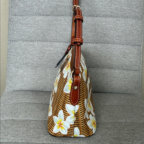 Dooney & Bourke Plumeria Floral and Wicker Pattern purse - Picture 4 of 16